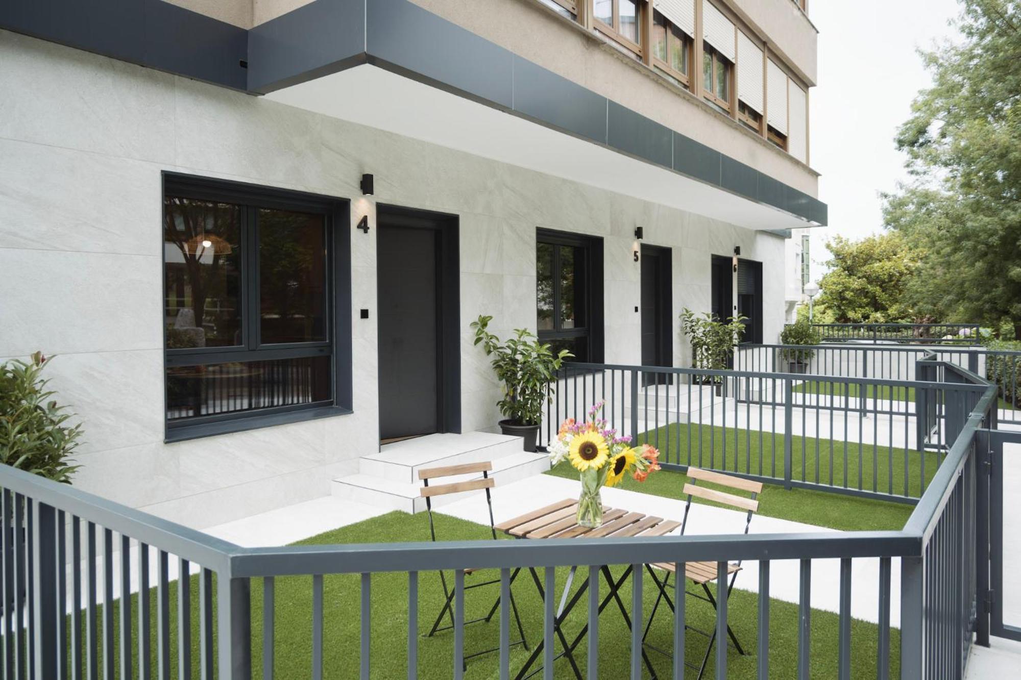 Apartamentos Joaquin Costa Santander Exterior photo